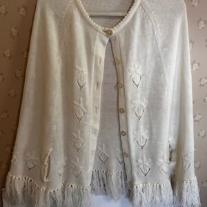 English Village Vintage Hand Knit Ivory Cape Shaw Sweater Fringe Hem Button Up